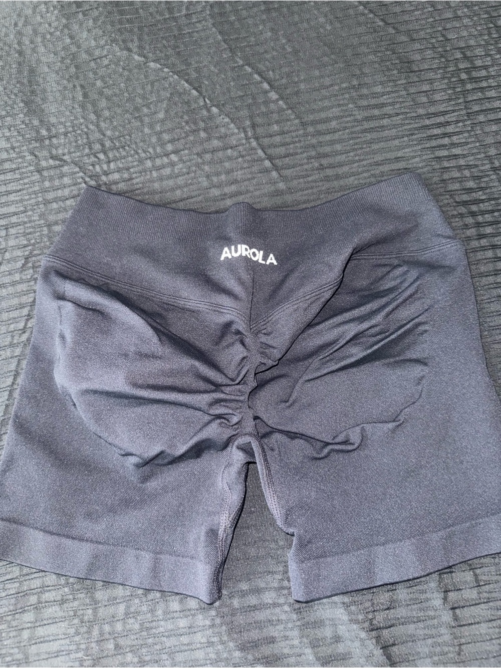 Aurola Black Scrunch-Back Bike Shorts